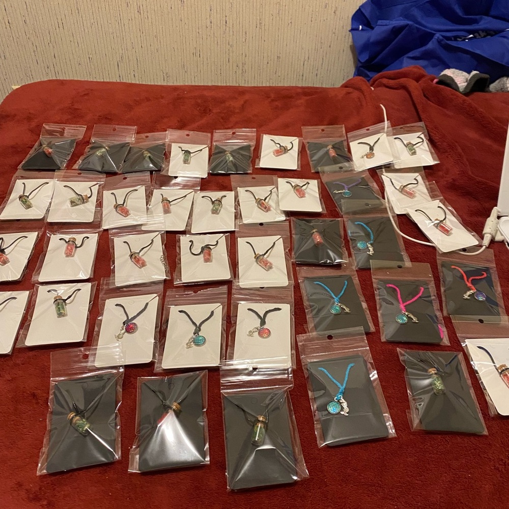 Necklaces and earrings hand made